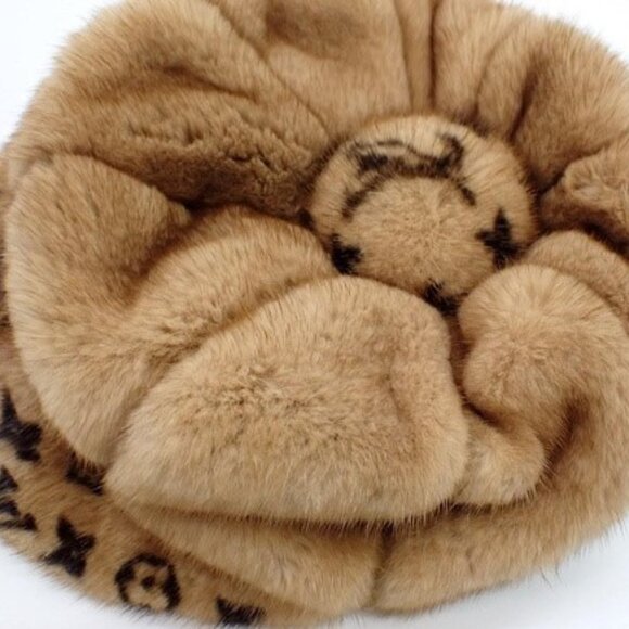 Louis Vuitton Gavroche Cap - Picture 4 of 5